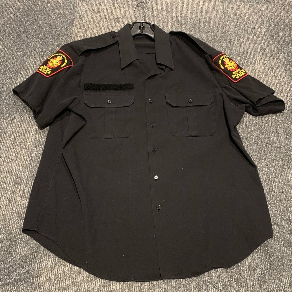 Canadian Armed Forces Military Police Short Sleeve Button Shirt (EUC)